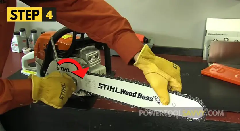 How to tighten a chainsaw chain - Step 4
