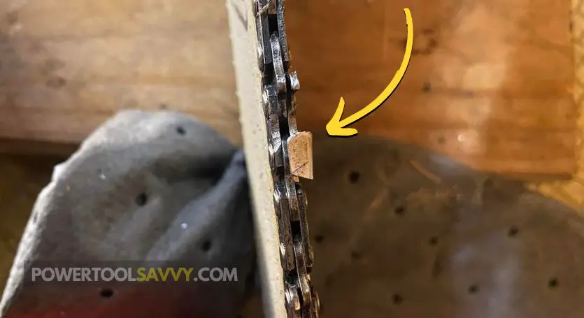 Why Does My Chainsaw Chain Dull So Quickly? (5 Reasons)