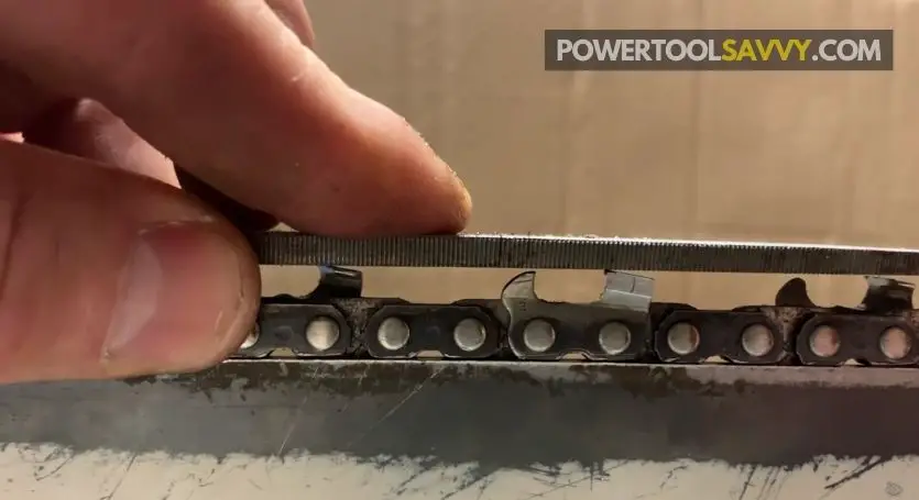 measuring the height of chainsaw chain teeth